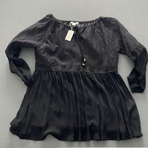NWT Black Lacey top, Simply Noelle, S/M (8-10)